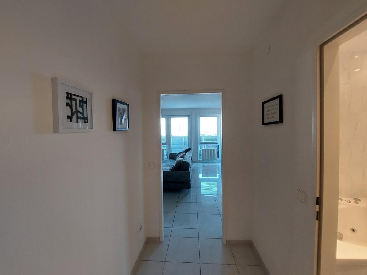 Appartement Tower With Private Terrace Next To Uno Vienne